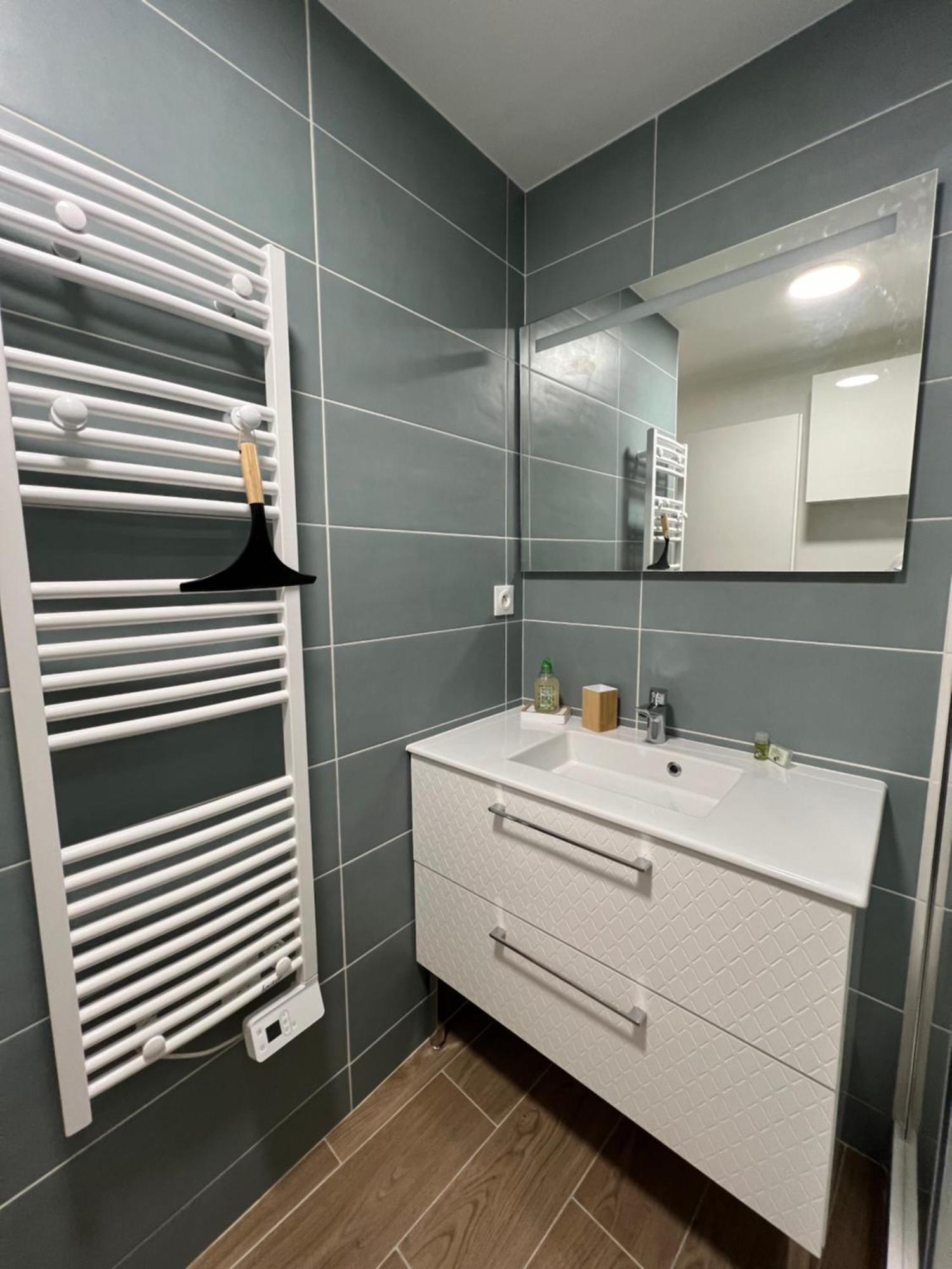 Superbe Studio Cabine Vue Mer 3 Etoiles * ลา กร็องเดอ-ม็อต ภายนอก รูปภาพ