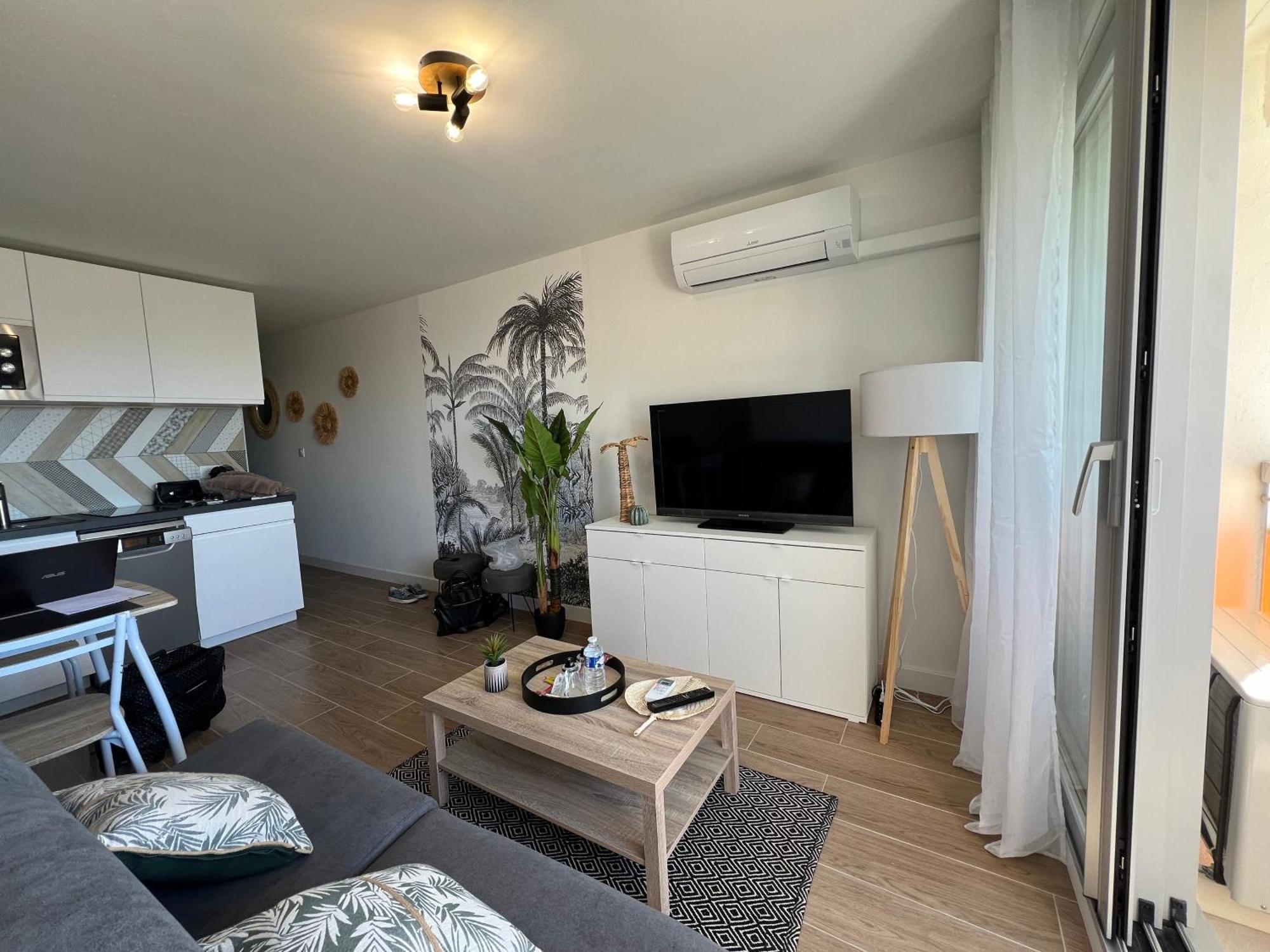 Superbe Studio Cabine Vue Mer 3 Etoiles * ลา กร็องเดอ-ม็อต ภายนอก รูปภาพ